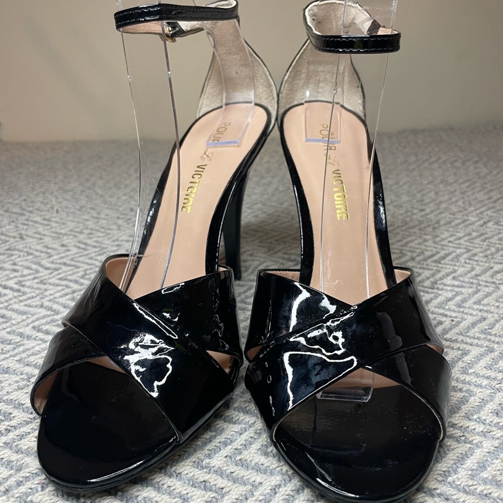 NWOT Patent Leather Black Heels size 7.5 Women’s